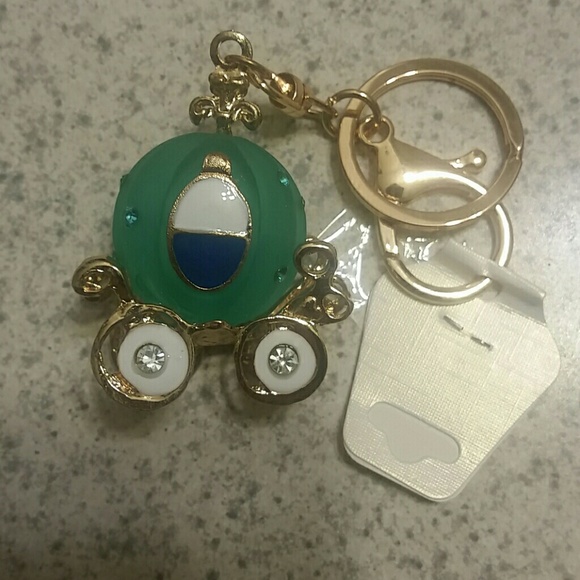 W SALE💟 Carriage car Crystal Bag/purse/key chain - Picture 4 of 4